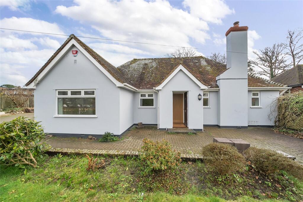 Main image of property: Fairfield Close, Lymington, Hampshire, SO41