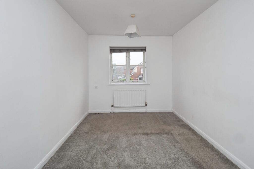 House in Hull - View 5