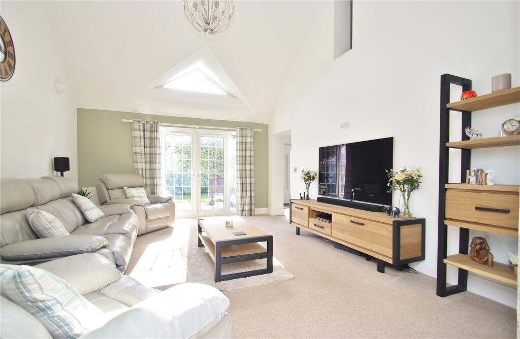 House in Verwood, Dorset - View 5