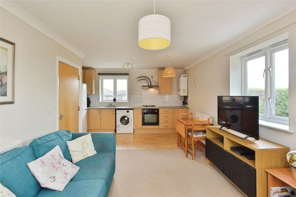 Apartment in Milton Keynes, Campbell Park - View 3