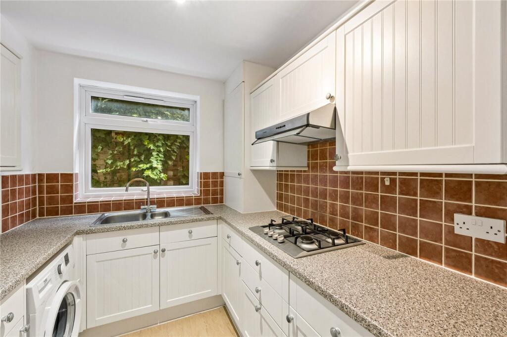 Apartment in London - More