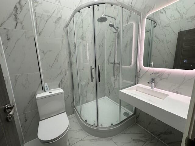 Apartment in Northampton - More