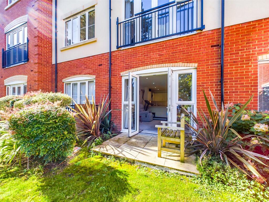 Royal Close, Christchurch, Dorset, BH23 photo 2