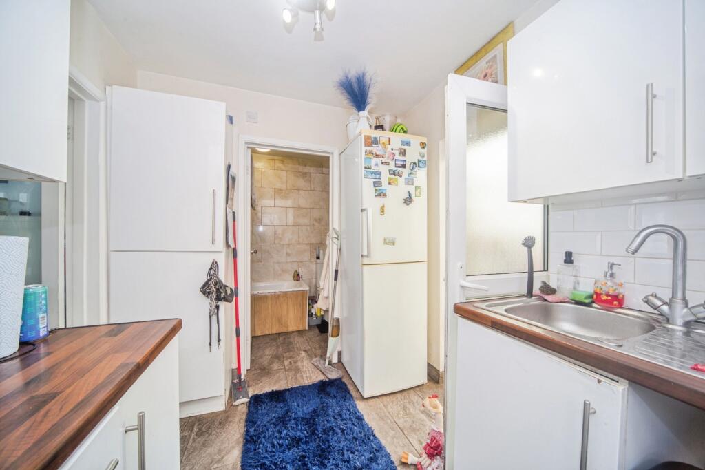 House in Southampton - View 5