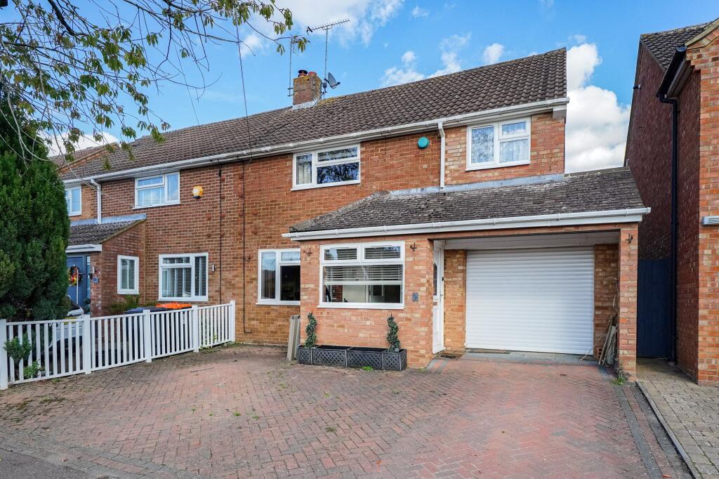 4-bed semi-detached on Fairgreen Road, Caddington, LU1, £525,000