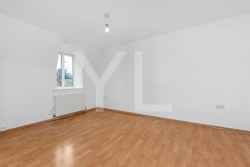 Apartment in London, Greenwich Town Centre, East Greenwich - View 3