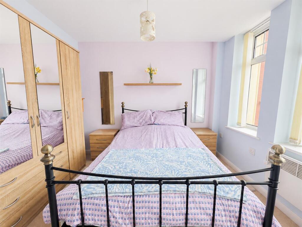 Apartment in Rother, Central, Bexhill-on-Sea - More