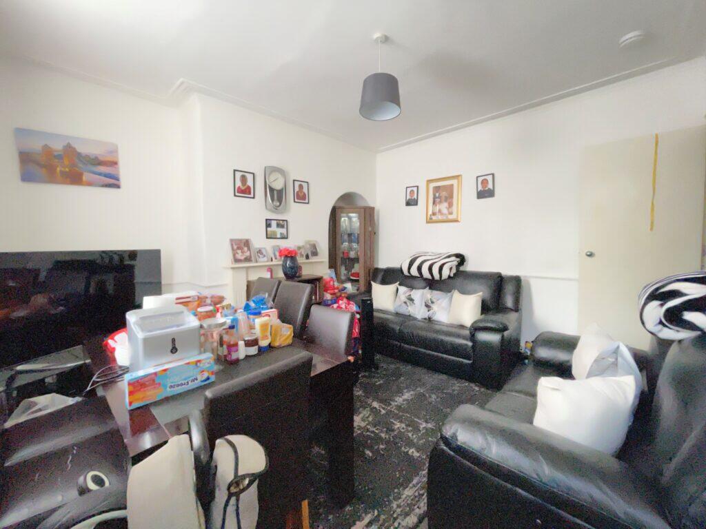 East Park Place, Leeds, LS9 photo 3