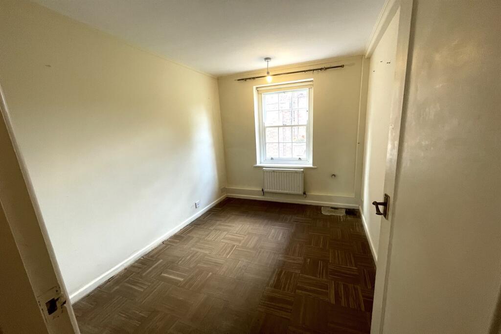 Apartment in Reading - More