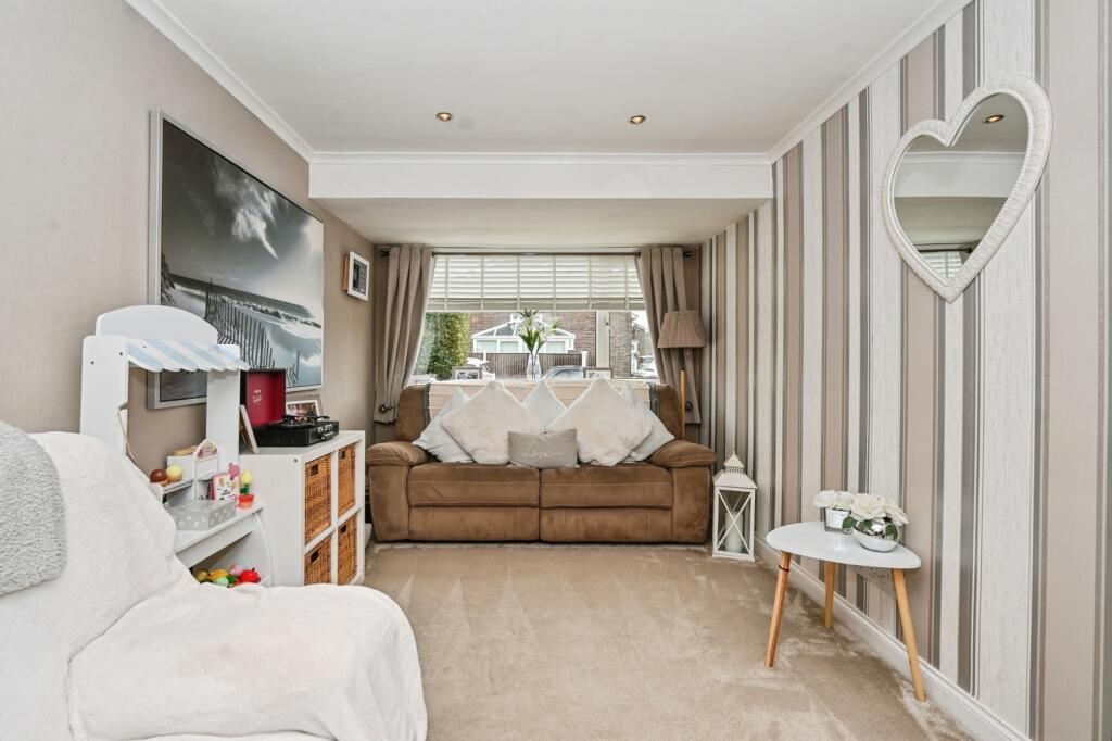House in Warrington, Lane Ends, Great Sankey - More