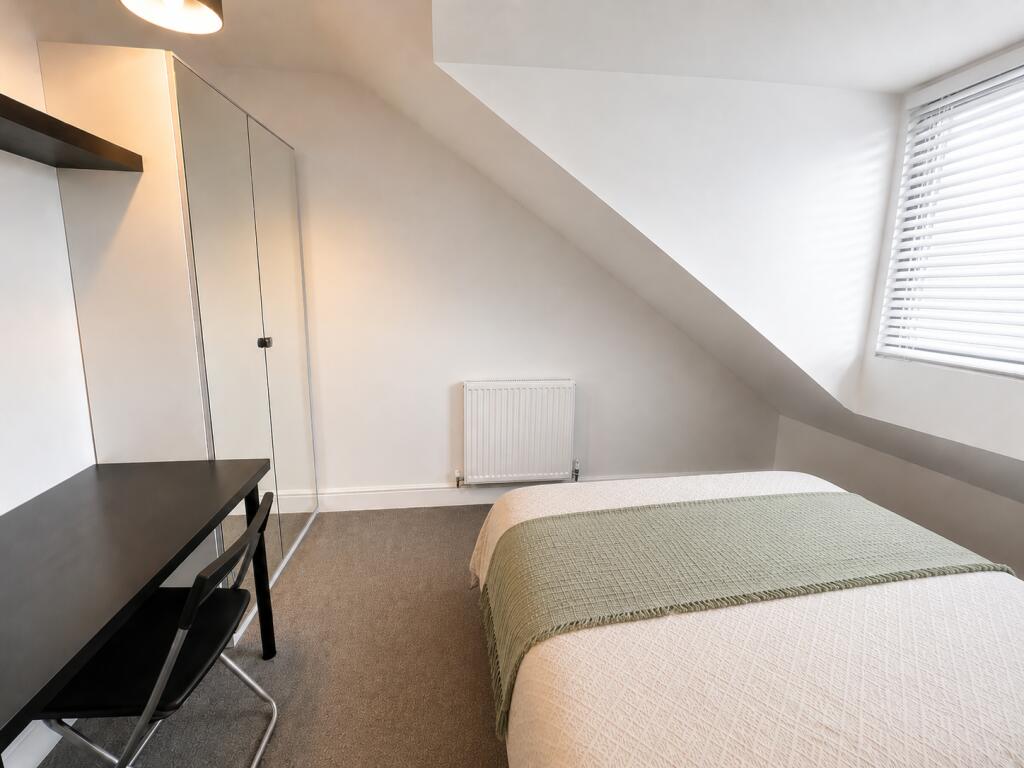 Main image of property: Flat 6, 2 Millicent Road, West Bridgford, Nottingham