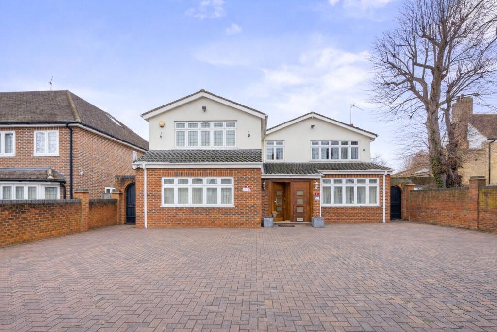 Main image of property: Hainault Road, Chigwell, Essex, IG7