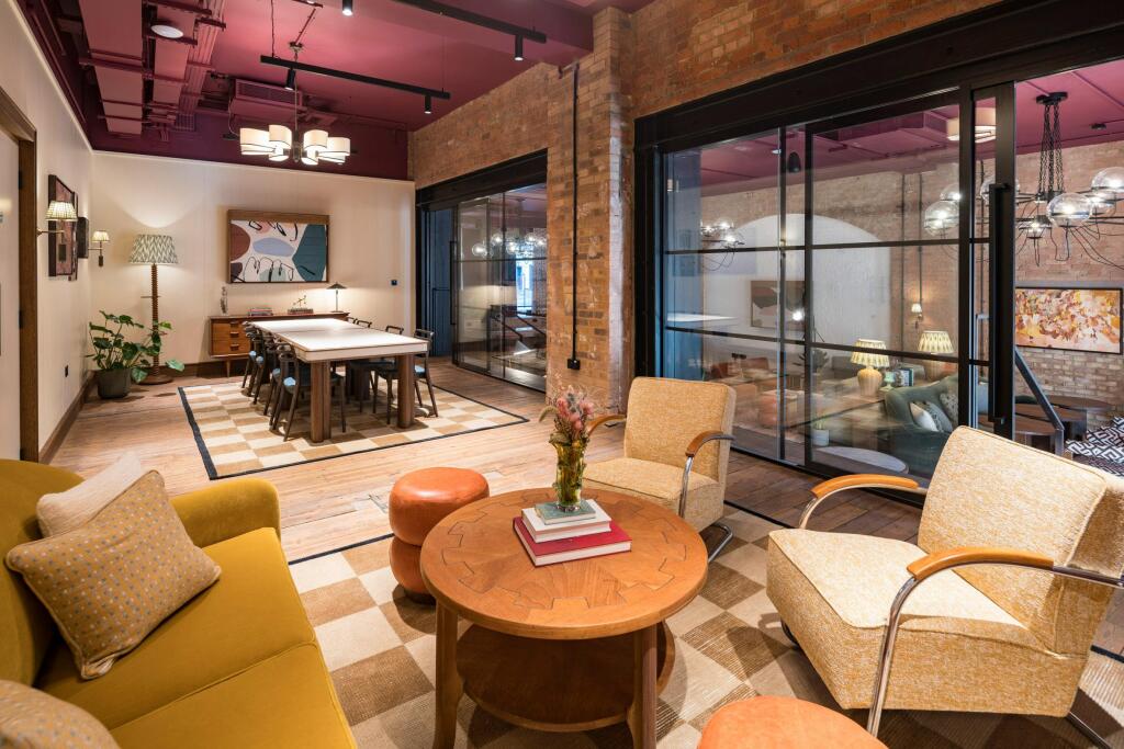 Alfred's Club / Tenant Lounge
