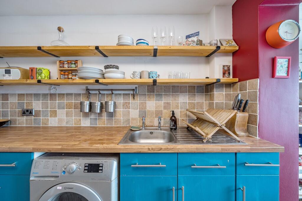 Additional image 14 of Chestnut Close, Frome, BA11