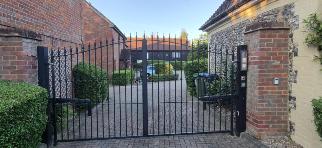 House in Dacorum, Hertfordshire - View 3