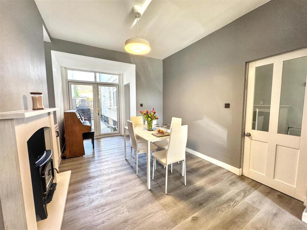 Blewitt Street, Newport - More