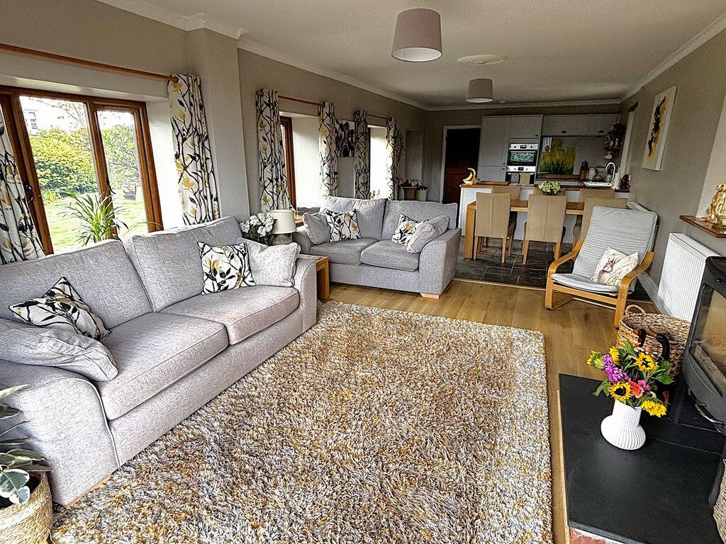 House in Newport - View 3