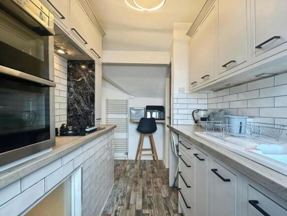 Flat 2 Kitchen