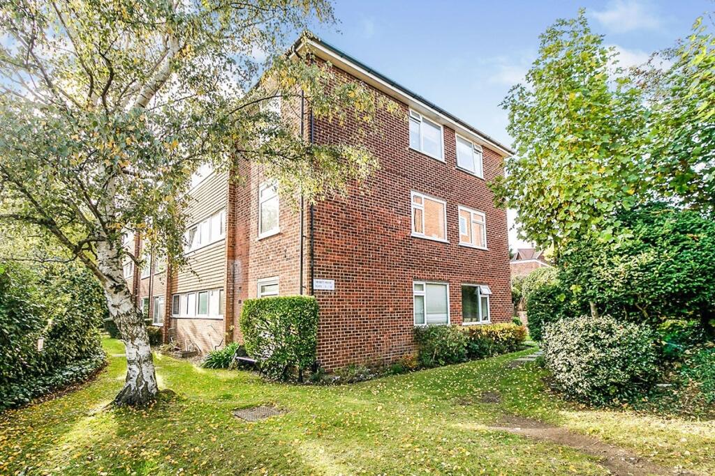 Main image of property: Gravel Hill Close, Bexleyheath, Kent, DA6
