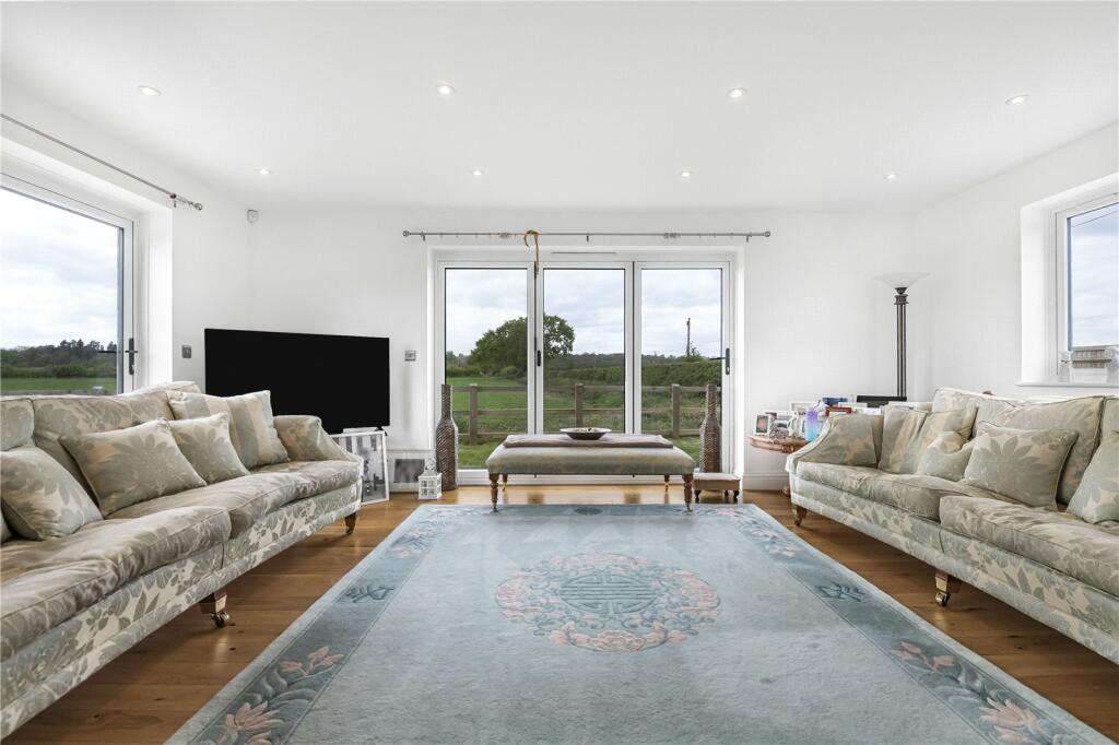 Lambdens Hill, Beenham, Reading, RG7 photo 4