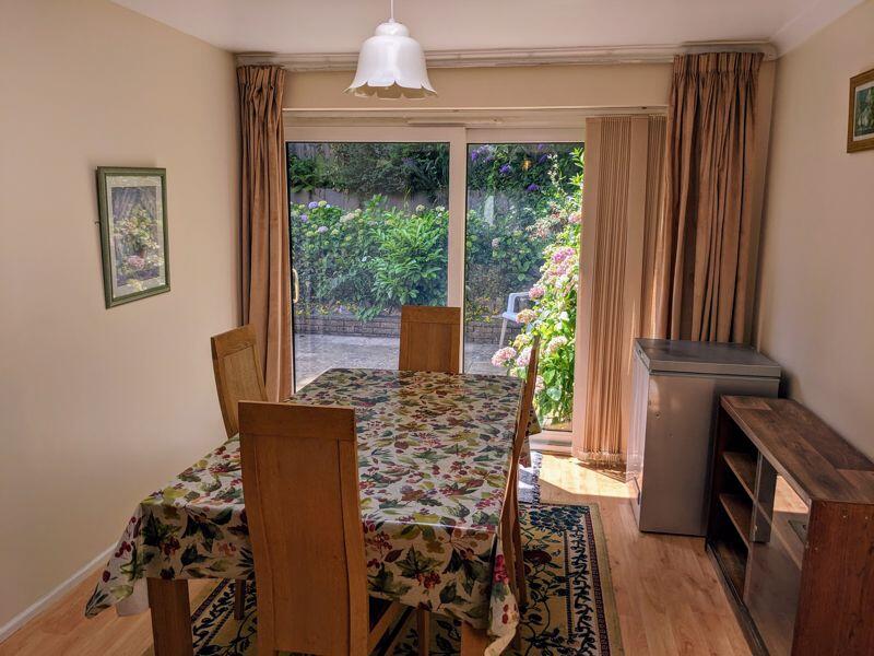 4 bedroom semi-detached house for rent