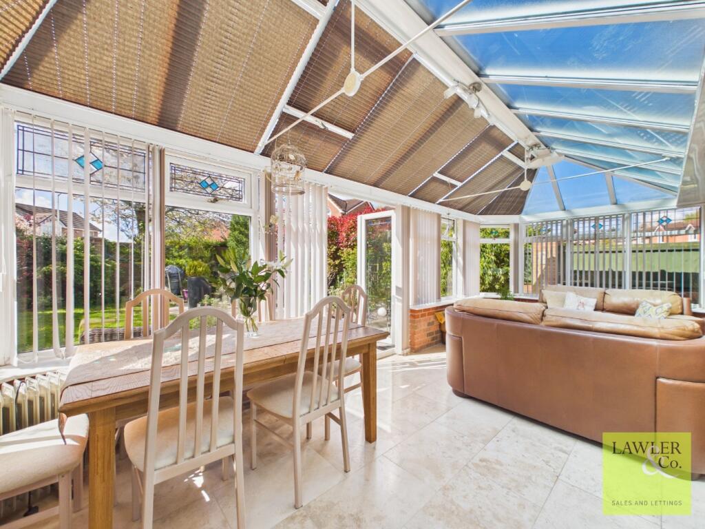 Hall Pool Drive, Stockport, Cheshire, SK2 5ED photo 4