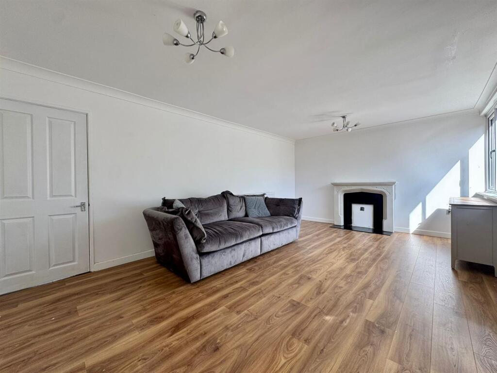 Ruislip Close, Birmingham photo 3