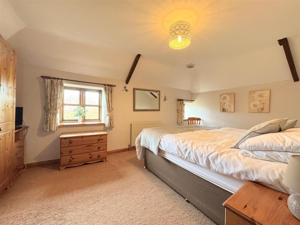 House in Truro - View 5