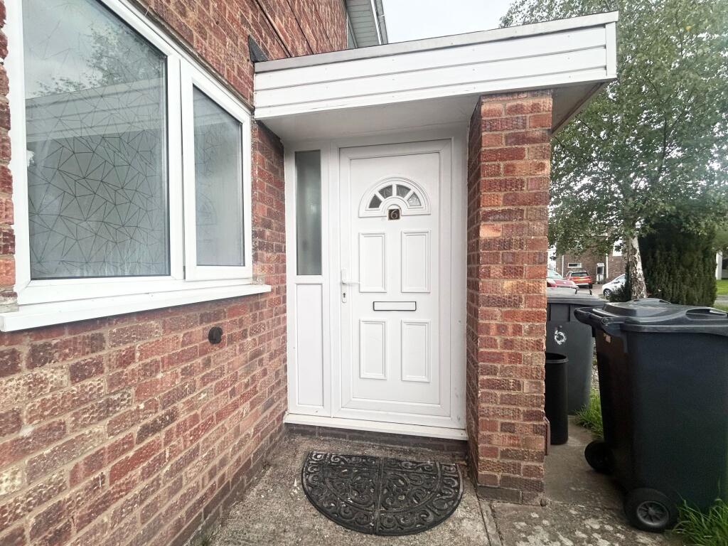 Main image of property: Teignmouth Close, Leicester, LE5