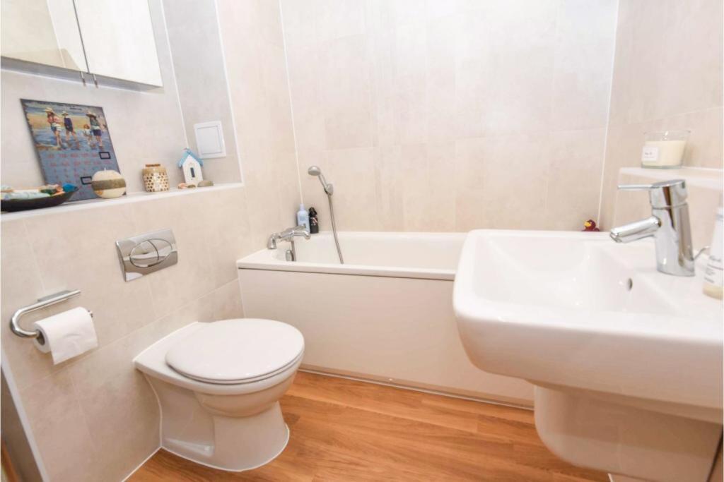 Apartment in Chelmsford - View 4