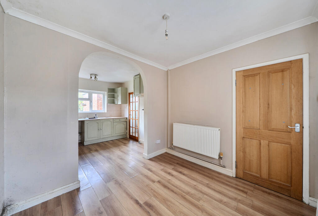 Pennine Road, Cheltenham, Gloucestershire, GL52 photo 4