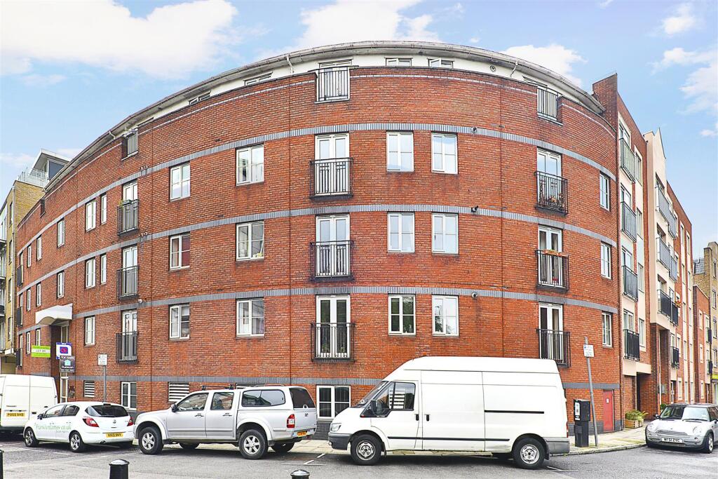 Main image of property: Regents Gate House, Limehouse, E14