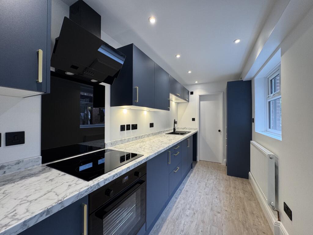 Main image of property: Lyndhurst Road, Nottingham, NG2