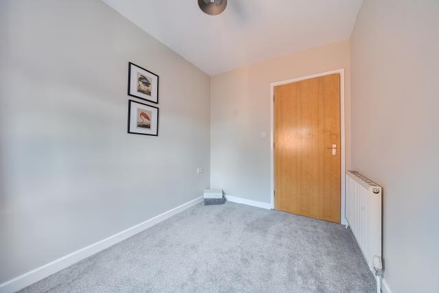 Apartment in Thatcham, West Berkshire - View 5