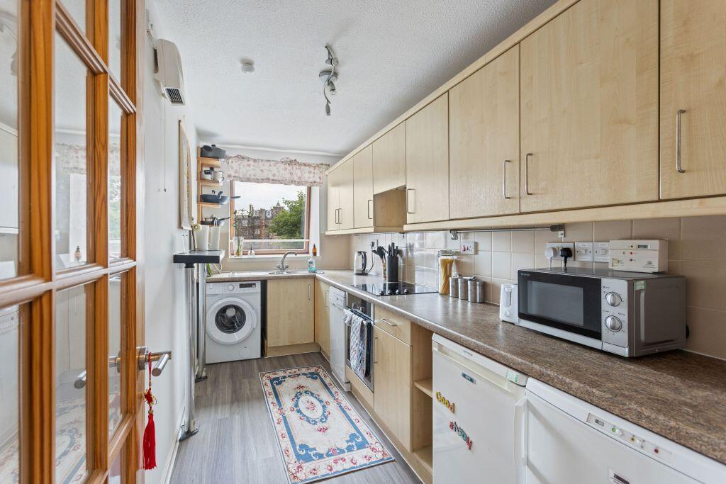 Apartment in Edinburgh - View 5