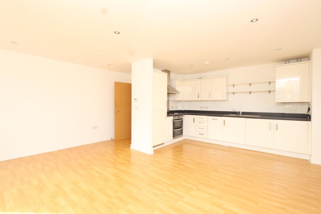 Apartment in Brighton - View 4