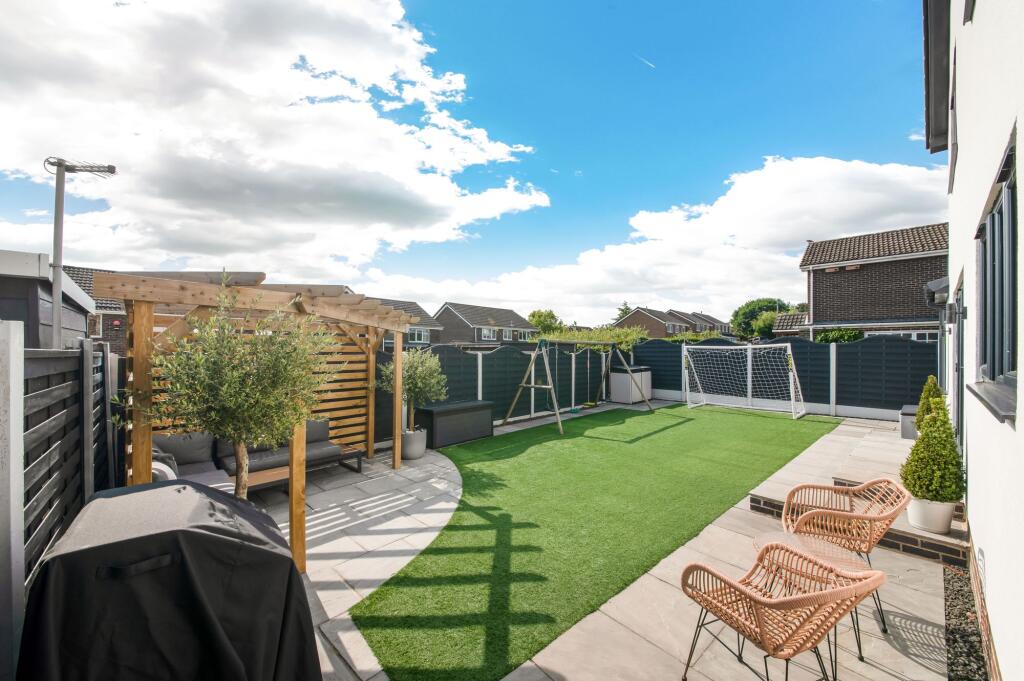 Eleven, Highfields, Netherton, WF4 photo 3