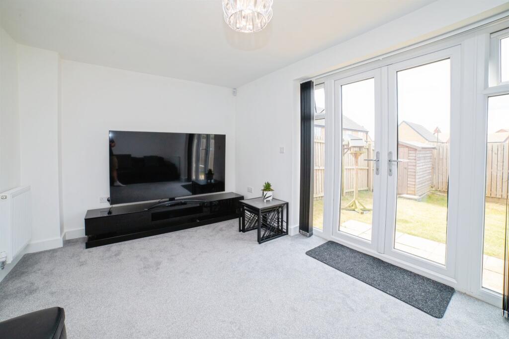Blueberry Court, Holmewood, CHESTERFIELD photo 2