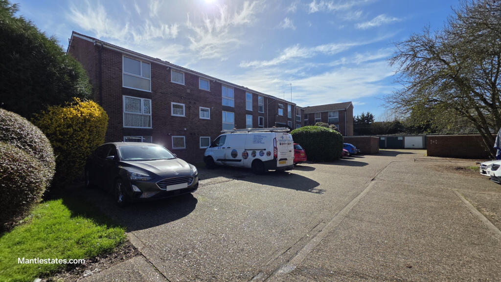 Main image of property: Shurland Avenue, East Barnet EN4
