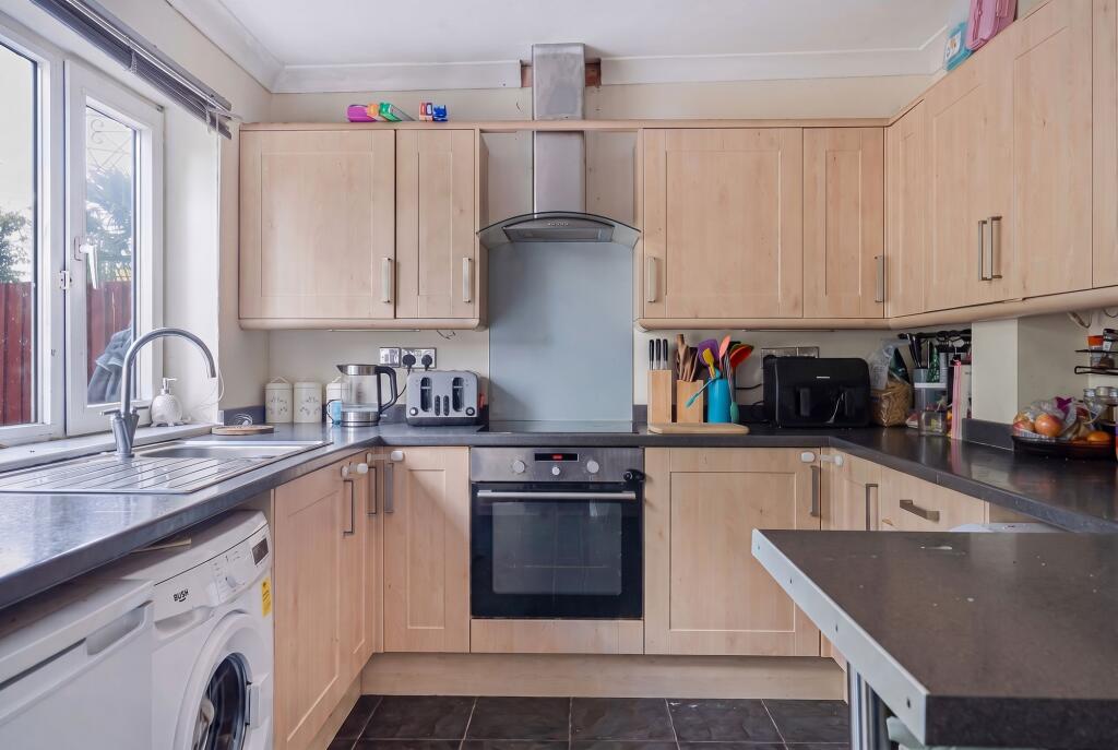 Francomes, Swindon, SN25 photo 4