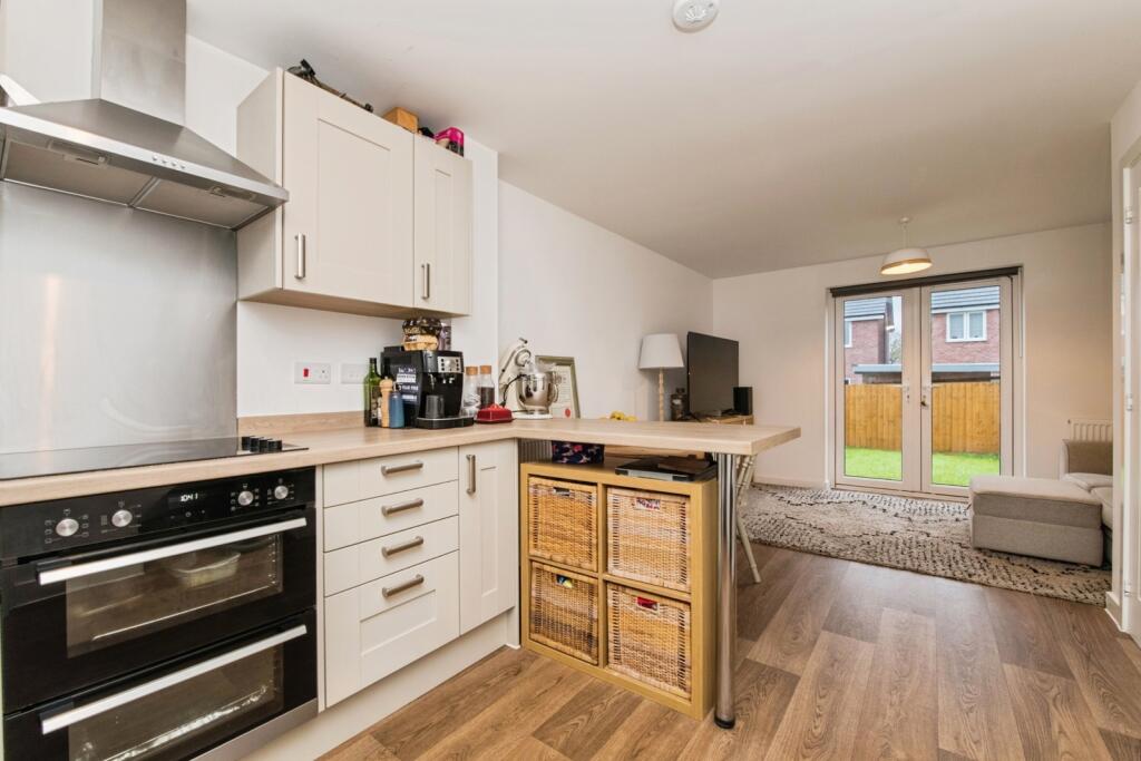 Linhay Road, Cranbrook, Exeter, Devon, EX5 photo 4