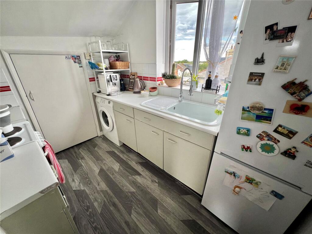 Apartment in London - More