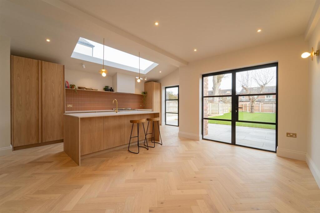 Norwood Road, Stretford photo 3