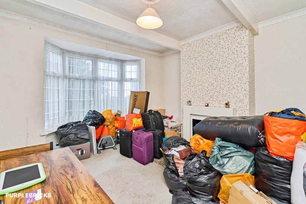 House in Wolverhampton, Sedgemoor Park, Woodcross - More