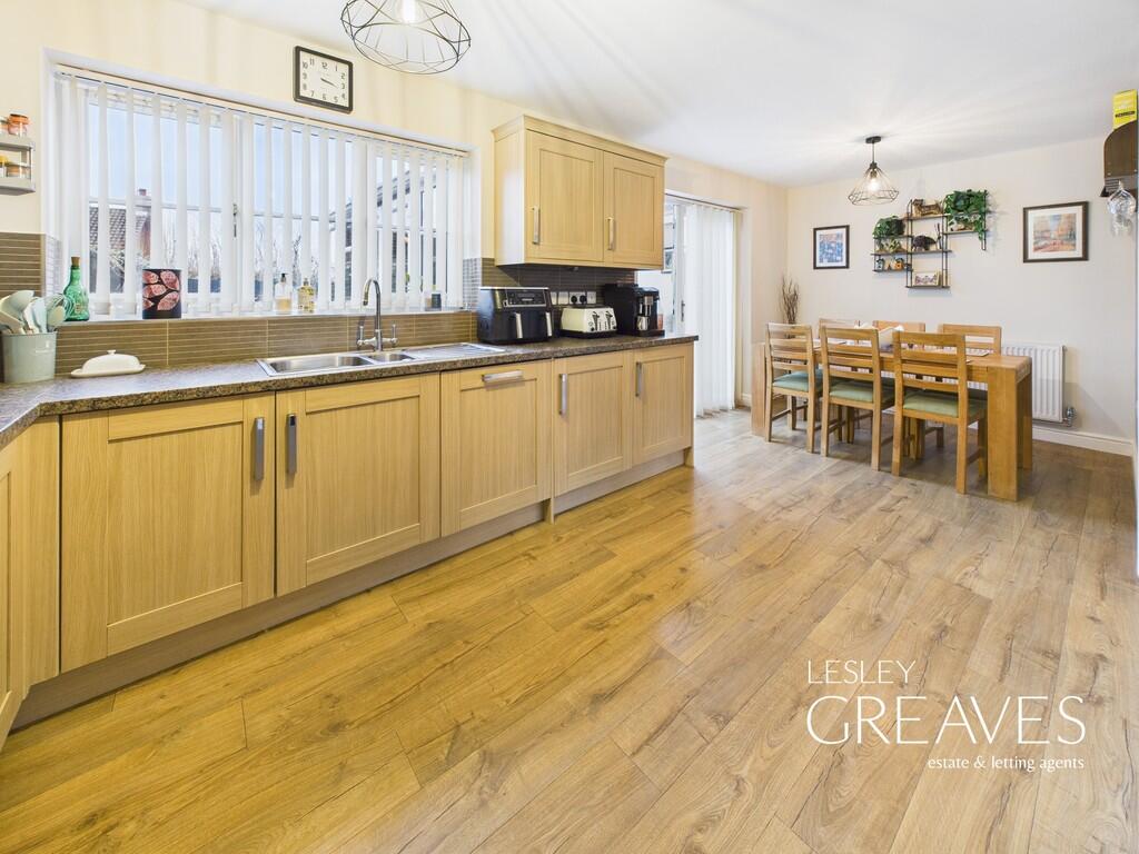 House in Gedling - More