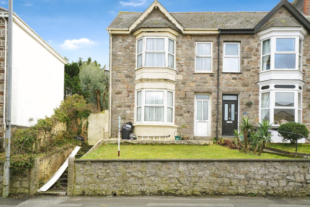 3-bed terraced on Barncoose Terrace, Redruth, TR15, £250,000