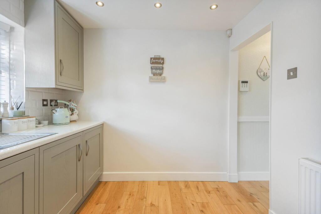 House in Wakefield, Crofton - View 4