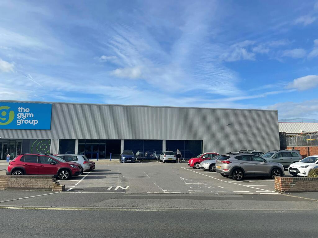 PHOTO 1 160 Southampton Road Fareham.jpg