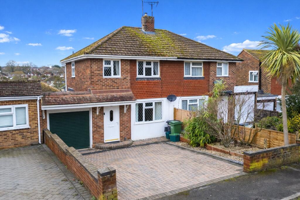Main image of property: Dell Road, Tilehurst, Reading, Berkshire, RG31