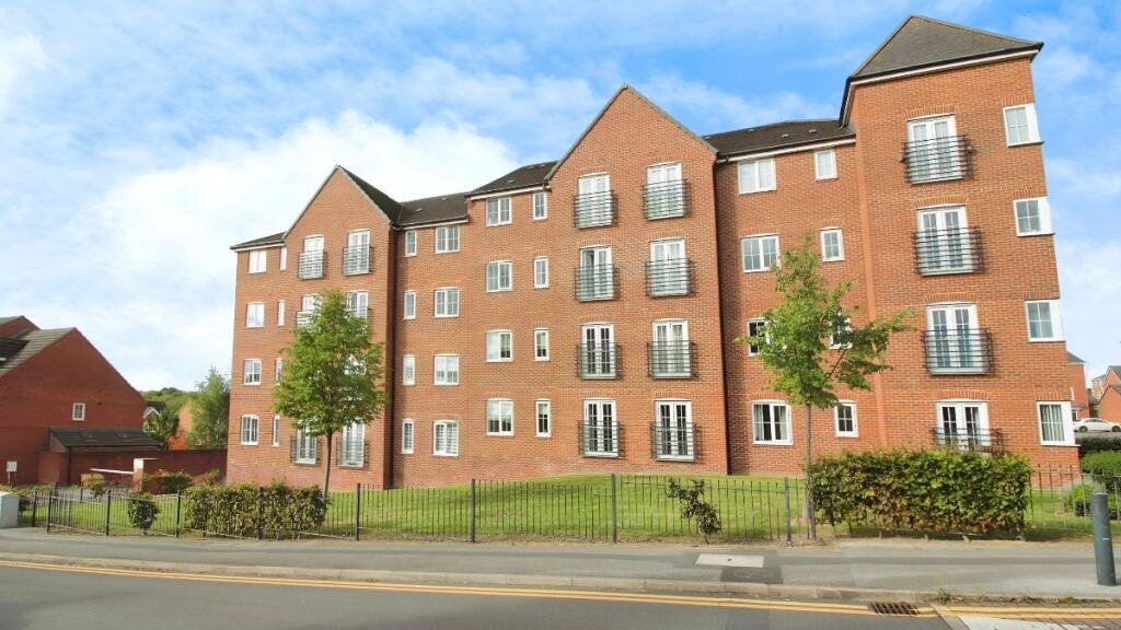 2-bed flat on The Willows, Fenton Gate, Middleton, Leeds, £129,995